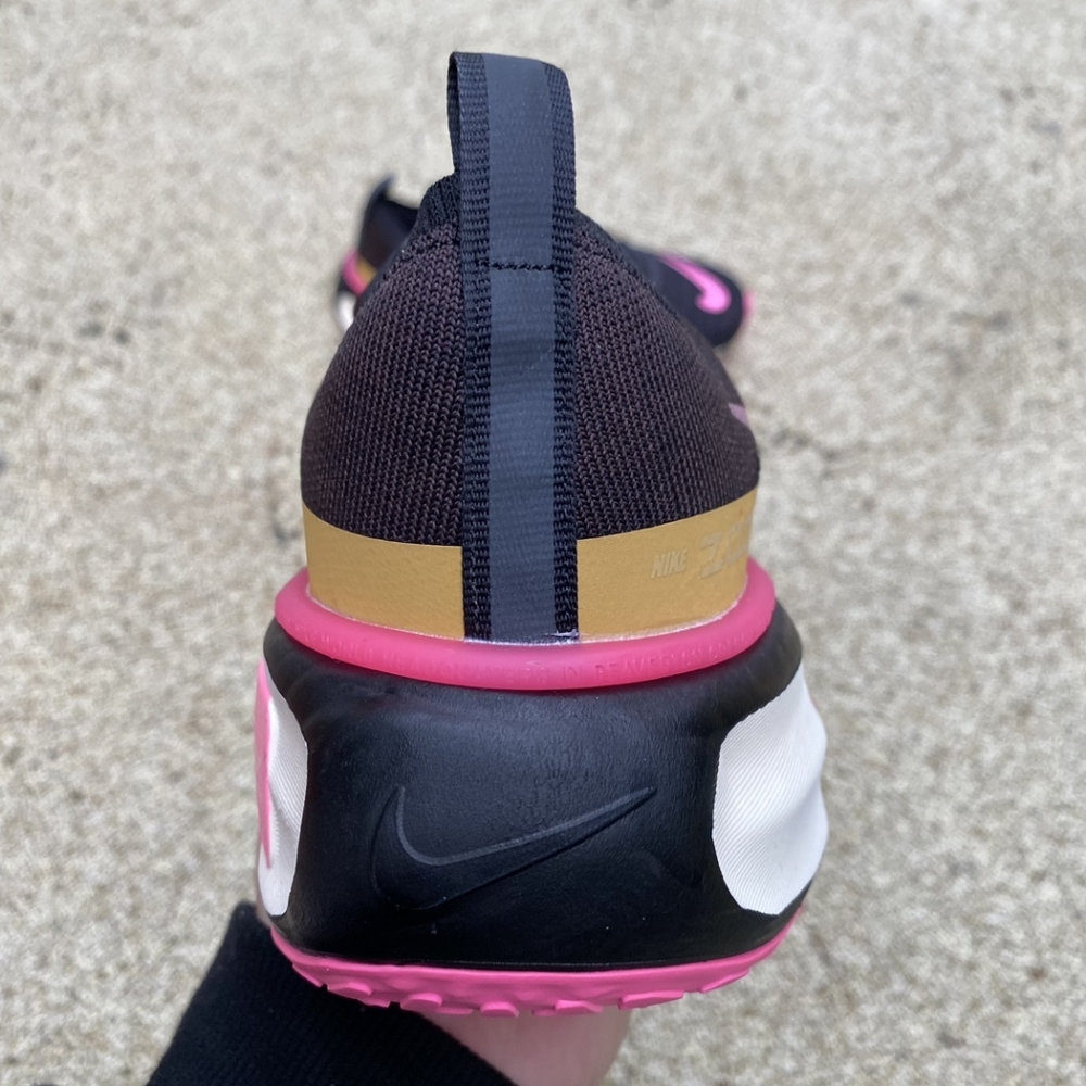 Nike ZoomX Run Flyknit 3 - Picture 2 of 9